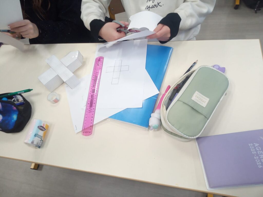 WhatsApp Image 2025-11-07 à 12.14.47_747a2952 WhatsApp Image 2025-11-07 à 12.14.47_747a2952